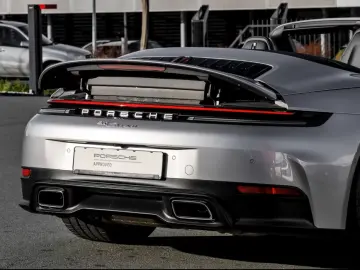 PORSCHE 992 Carrera Cabriolet 21-Zoll HD-Matrix-LED BOSE