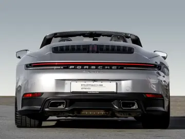 PORSCHE 992 Carrera Cabriolet 21-Zoll HD-Matrix-LED BOSE