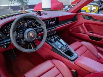 PORSCHE 992 Carrera 4 GTS Cabriolet PASM MATRIX LED