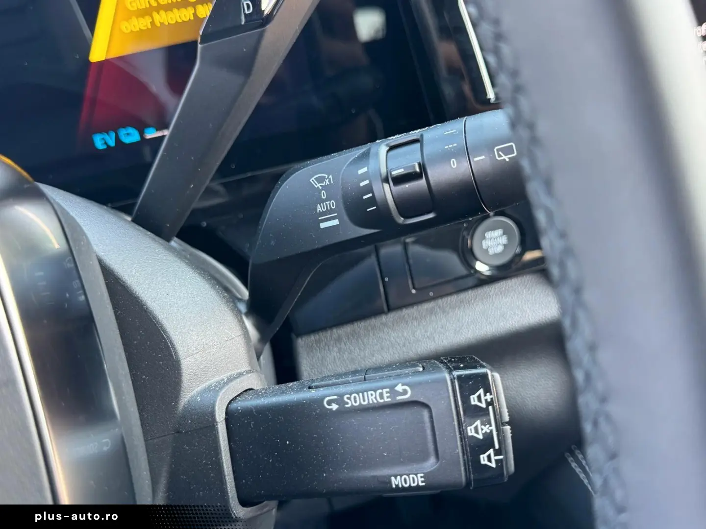 RENAULT Techno Full Hybrid E-Tech 200 7-Sitzer