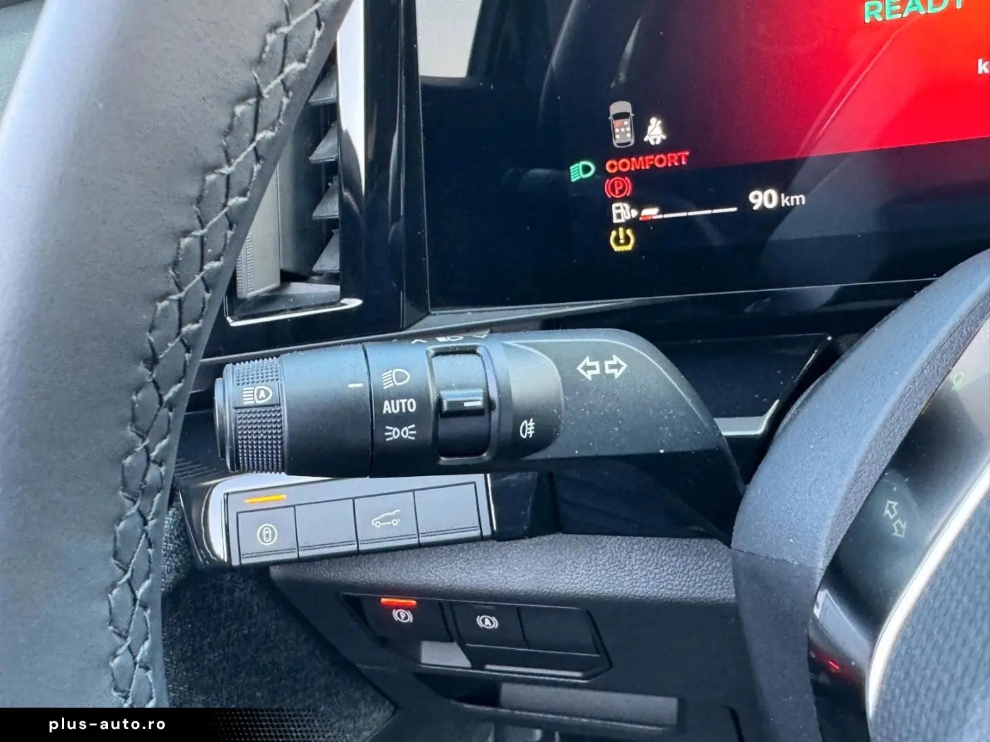 RENAULT Techno Full Hybrid E-Tech 200 7-Sitzer