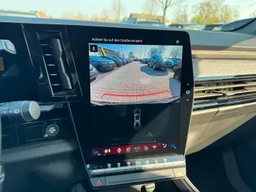 RENAULT Techno Full Hybrid E-Tech 200 7-Sitzer