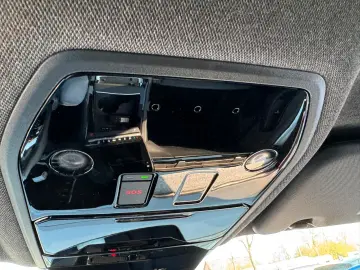 RENAULT Techno Full Hybrid E-Tech 200 7-Sitzer