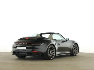 PORSCHE 992 4S Cab.  BOSE  Lift  PDCC  Hinterachslenk. u