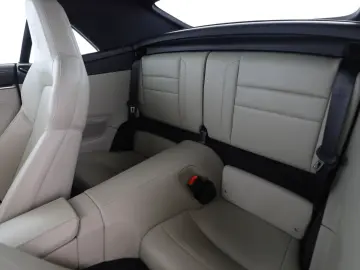 PORSCHE 992 4S Cab.  BOSE  Lift  PDCC  Hinterachslenk. u