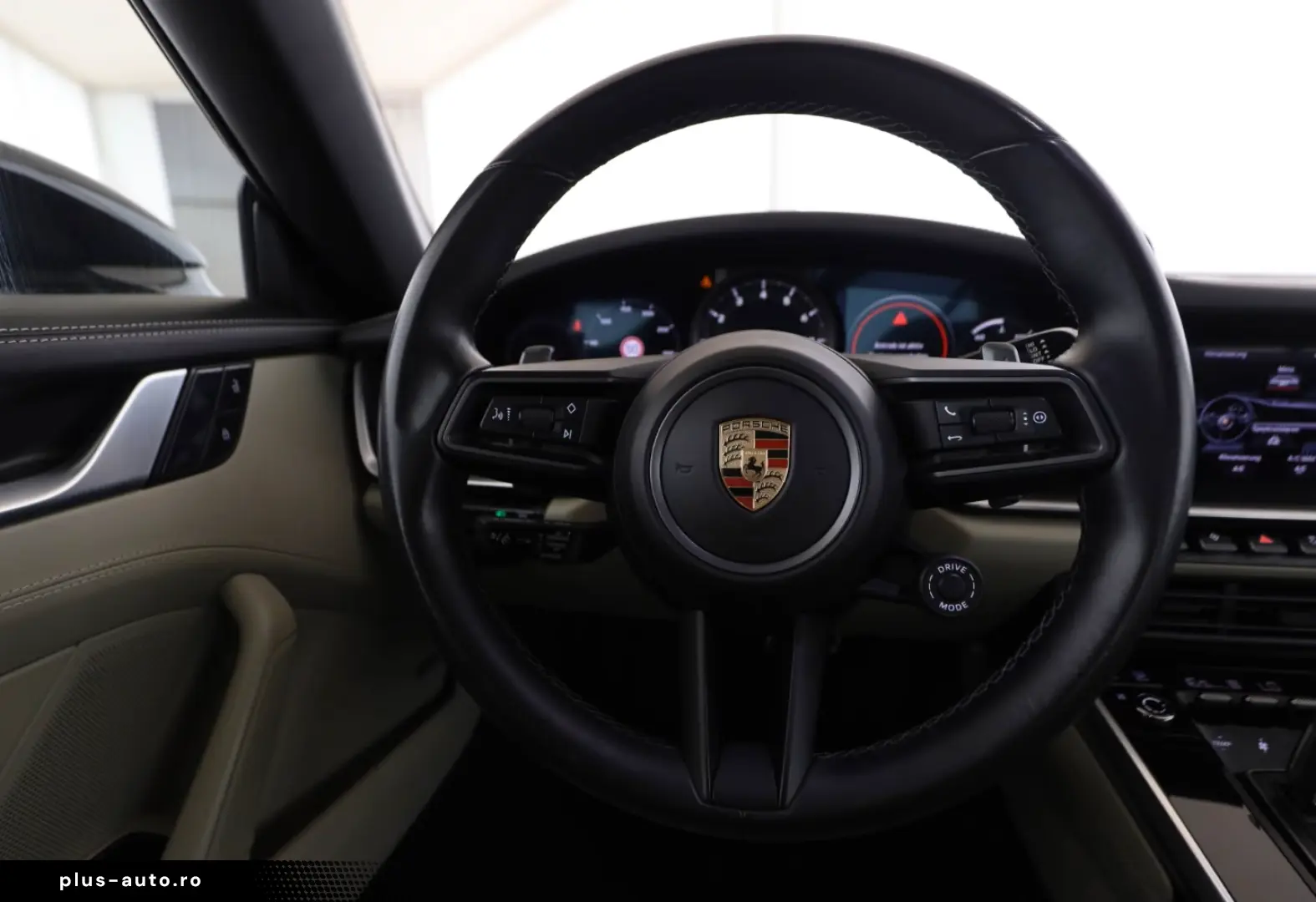 PORSCHE 992 4S Cab.  BOSE  Lift  PDCC  Hinterachslenk. u