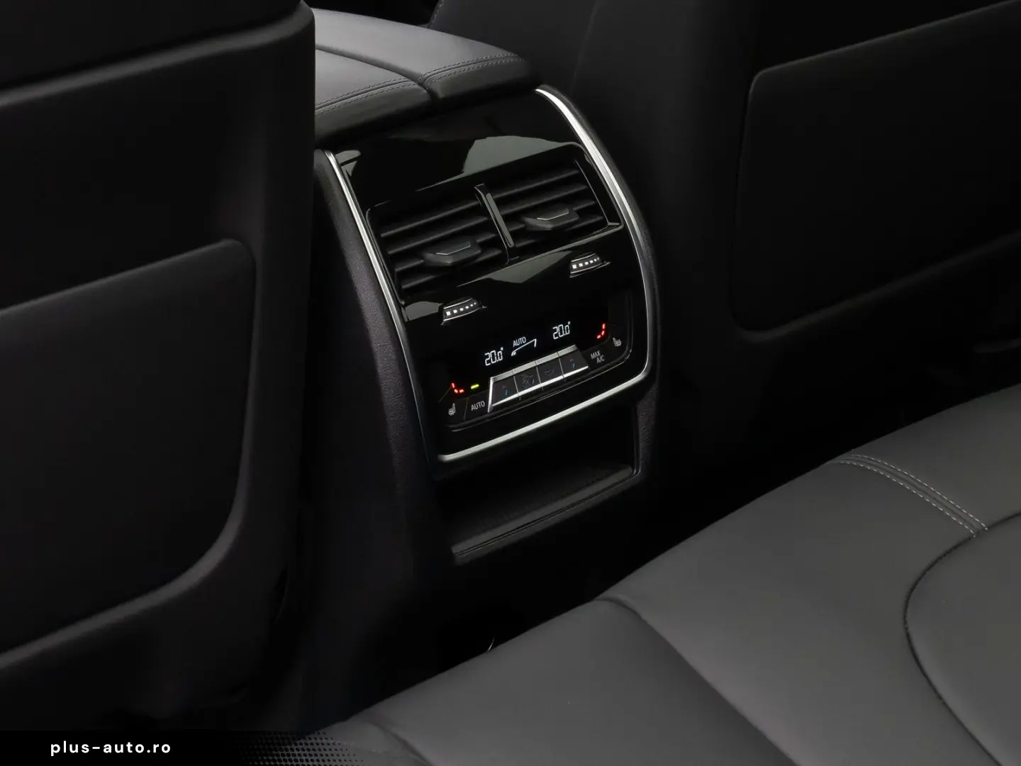 BMW X5 M50i Panorama 360 Laser HUD DAB B&W Massage