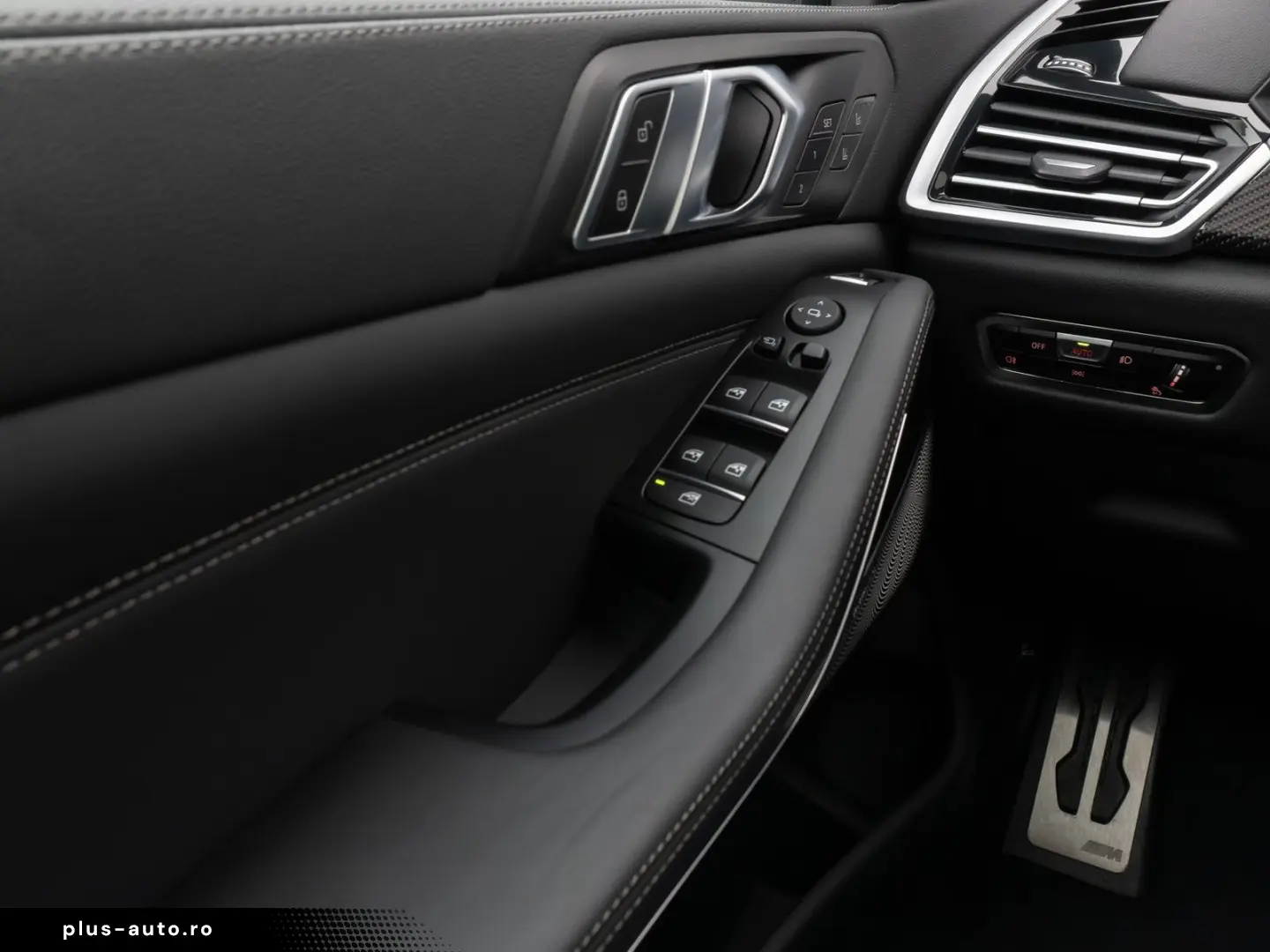 BMW X5 M50i Panorama 360 Laser HUD DAB B&W Massage