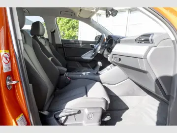 AUDI Q3 SUV TFSI S tronic adv.' LED Komfortp.NaviPlus