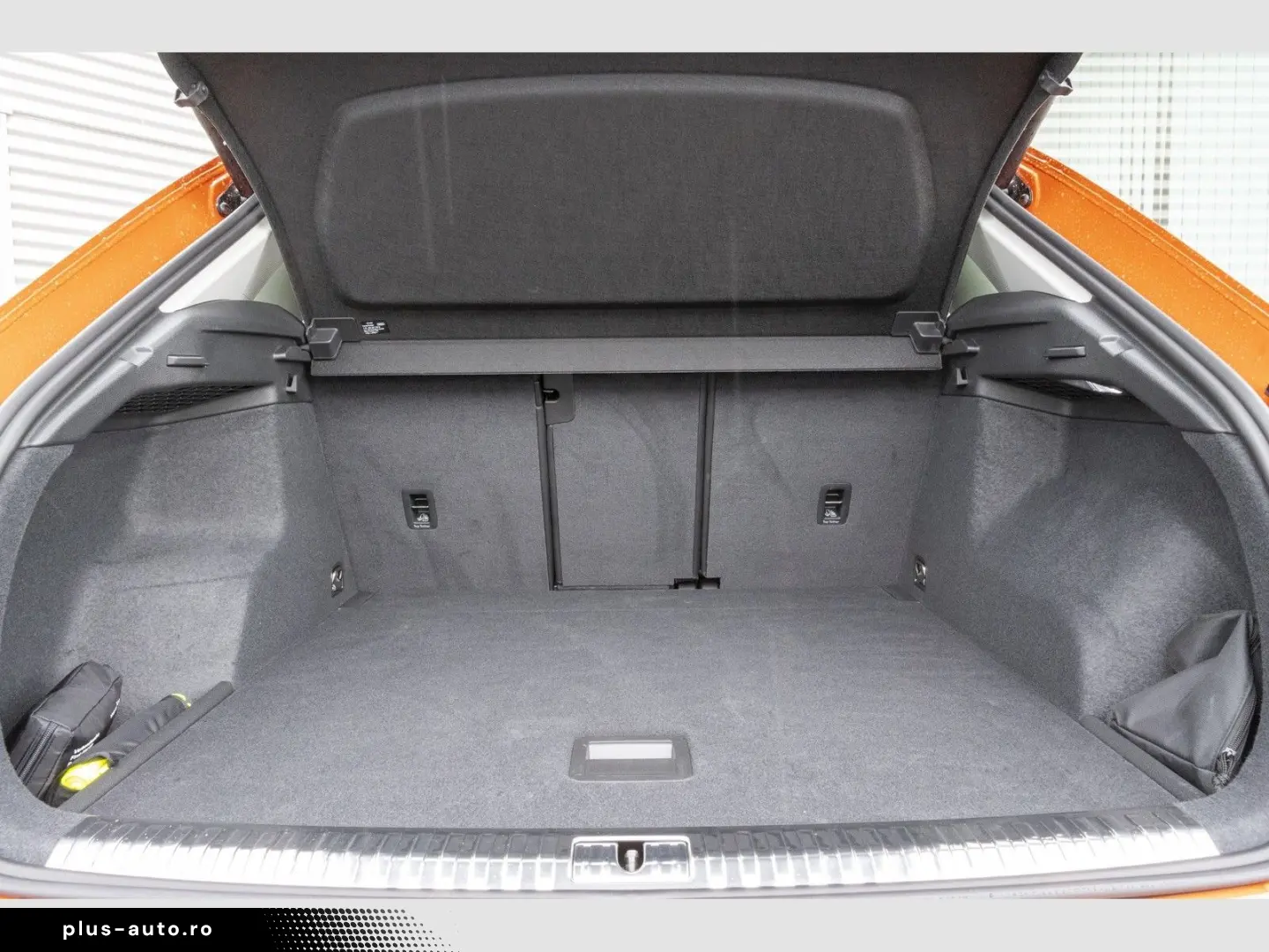 AUDI Q3 35TFSI S line ACC AHK Navi  Kam 19Zoll