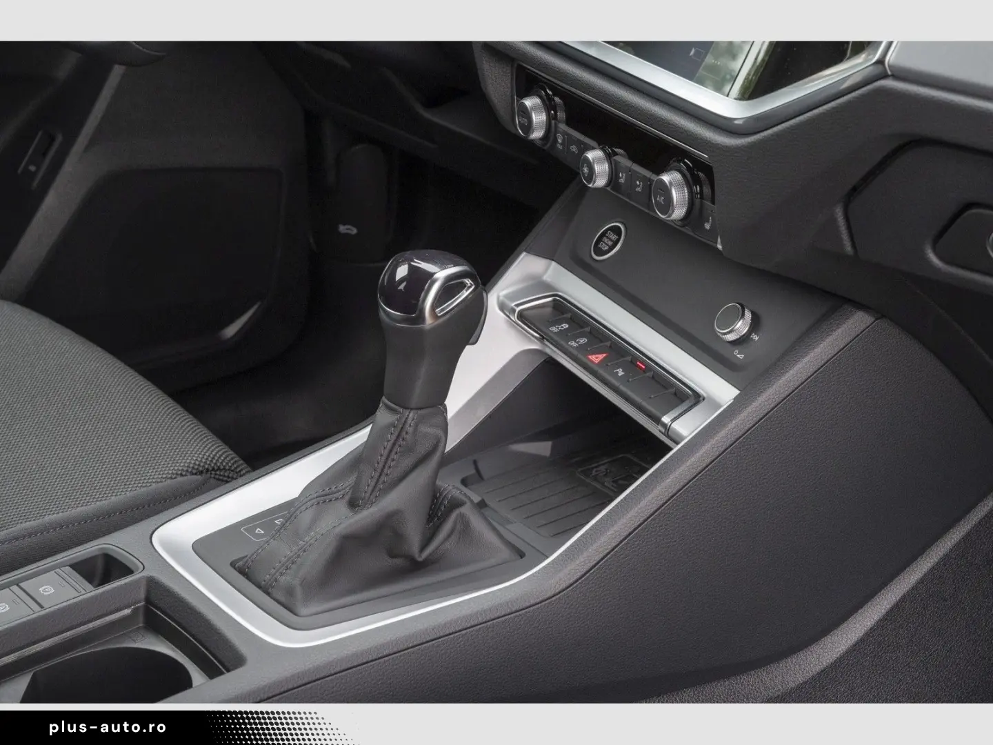 AUDI Q3 35TFSI S line ACC AHK Navi  Kam 19Zoll