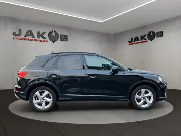 AUDI Q3 35 TFSI advanced 1 HAND LED Pano Ambiente