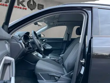 AUDI Q3 35 TFSI advanced 1 HAND LED Pano Ambiente