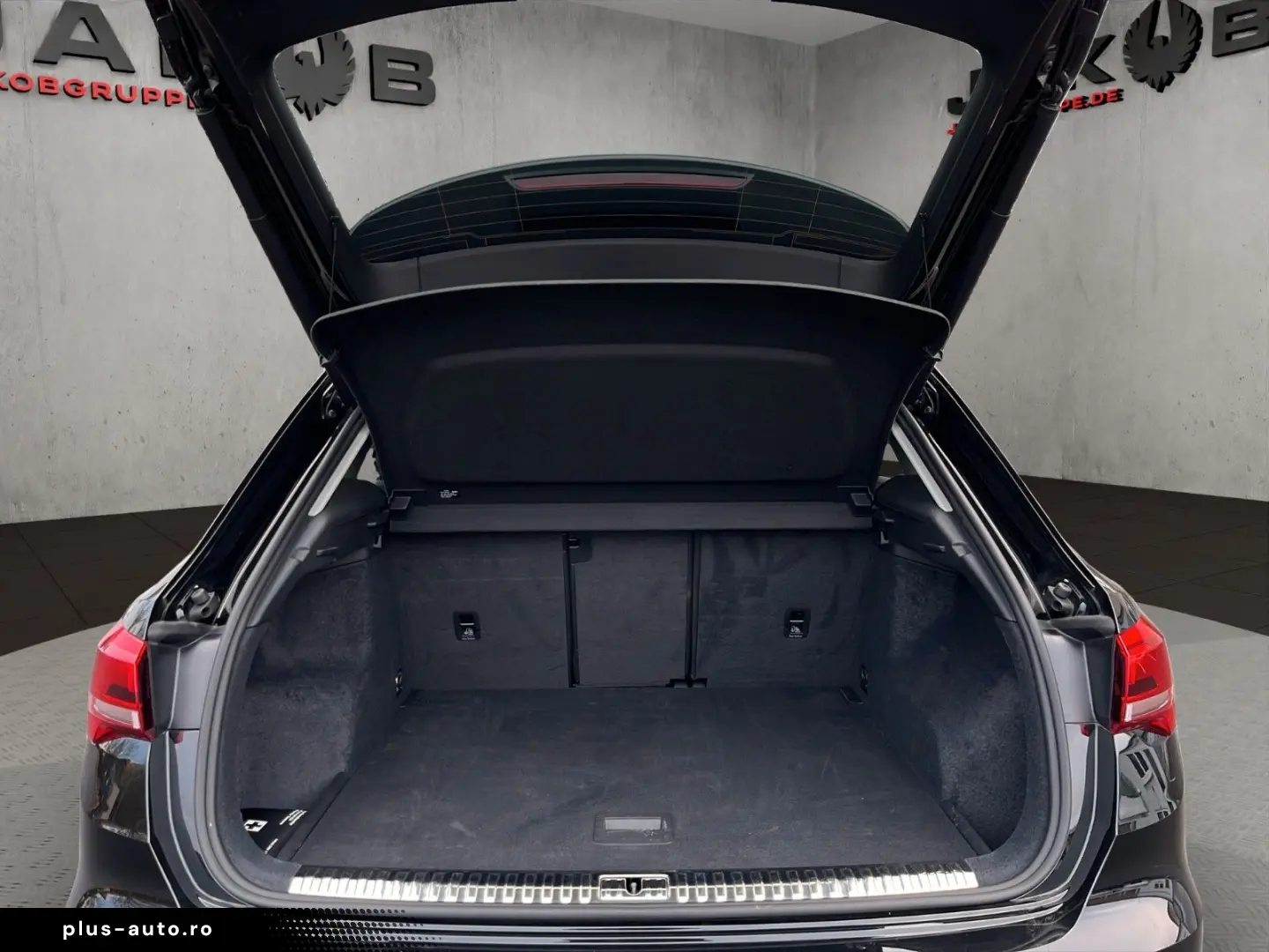 AUDI Q3 35 TFSI advanced 1 HAND LED Pano Ambiente