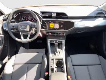 AUDI Q3 Sportback 35TFSI S line ACC AHK Navi  19Zoll