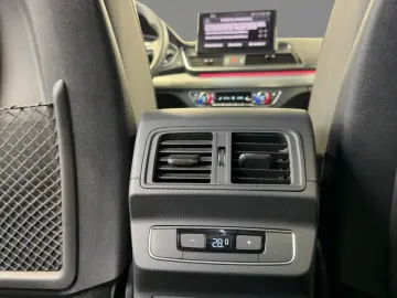 AUDI Q5 S line 40 TDI quattro Matrix Kamera AHK Navi