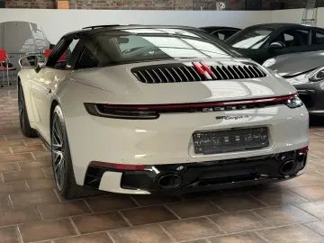 Porsche 992 911 Targa 4 SPORTDESIGN-PAKET-