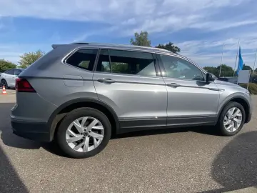 VW Tiguan Allspace 1.5 TSI DSG Life AHK ACTIVE-INFO