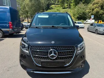 MERCEDES-BENZ V 300 RWD lang AVANTGARDE Pano 360