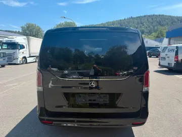 MERCEDES-BENZ V 300 RWD lang AVANTGARDE Pano 360
