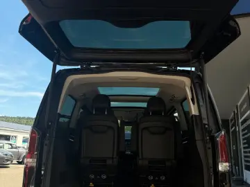 MERCEDES-BENZ V 300 RWD lang AVANTGARDE Pano 360