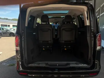 MERCEDES-BENZ V 300 RWD lang AVANTGARDE Pano 360