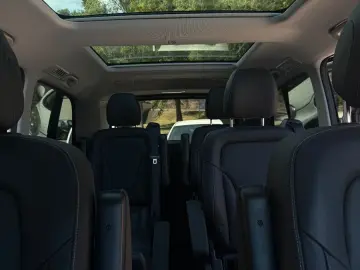 MERCEDES-BENZ V 300 RWD lang AVANTGARDE Pano 360