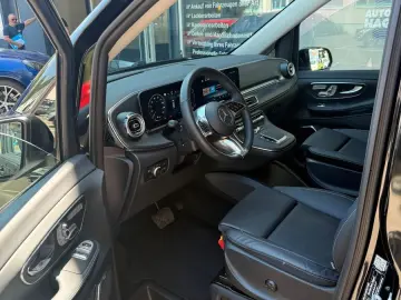 MERCEDES-BENZ V 300 RWD lang AVANTGARDE Pano 360