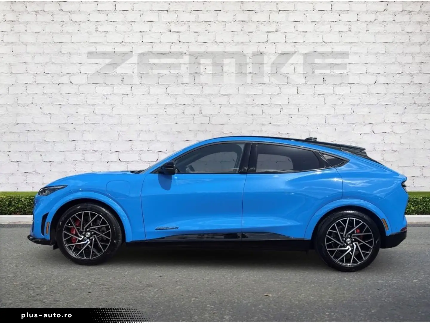 FORD Mustang MACH-E GT AWD (Extended Range) Panorama