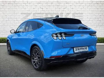 FORD Mustang MACH-E GT AWD (Extended Range) Panorama