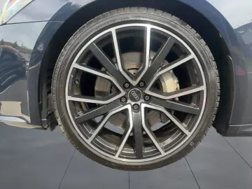 AUDI A7 Sportback 55TFSI quattro S tronic S Line Head