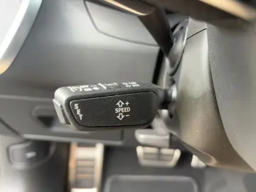 AUDI A7 Sportback 55TFSI quattro S tronic S Line Head