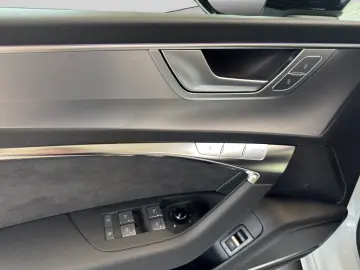 AUDI A7 Sportback 50 TDI quattro S line Black HuD AHK