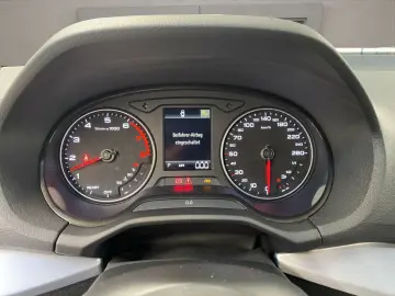 AUDI Q2 35 1.5 TFSI S-Line