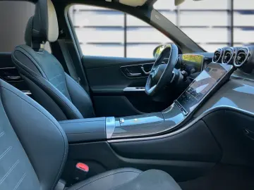 MERCEDES-BENZ GLC 220 d 4M AMG AHK Pano StdHz 360  N…