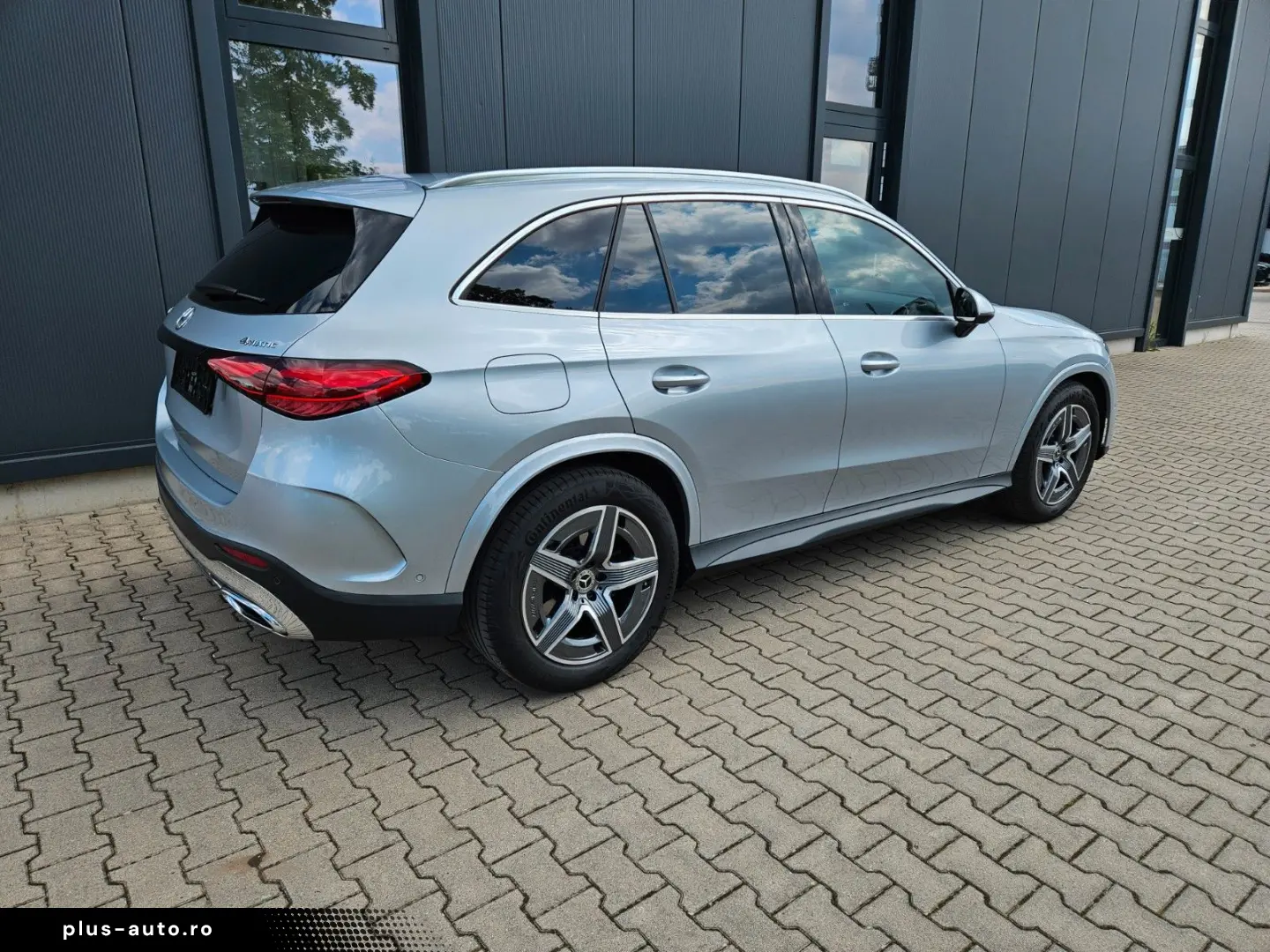 MERCEDES-BENZ GLC 200 4M AMG Pano AHK Distronic 1.Hd. uffr.