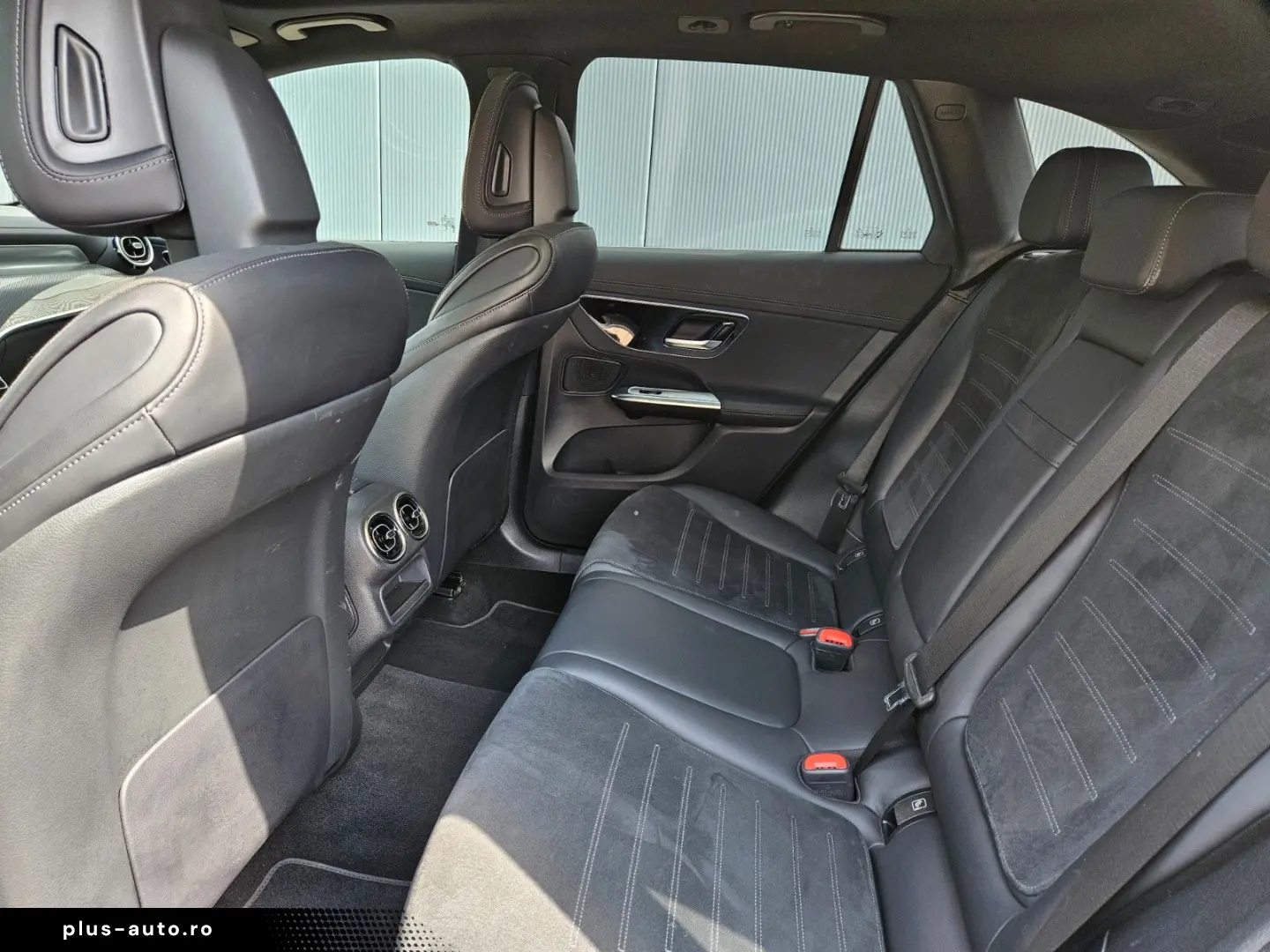 MERCEDES-BENZ GLC 200 4M AMG Pano AHK Distronic 1.Hd. uffr.