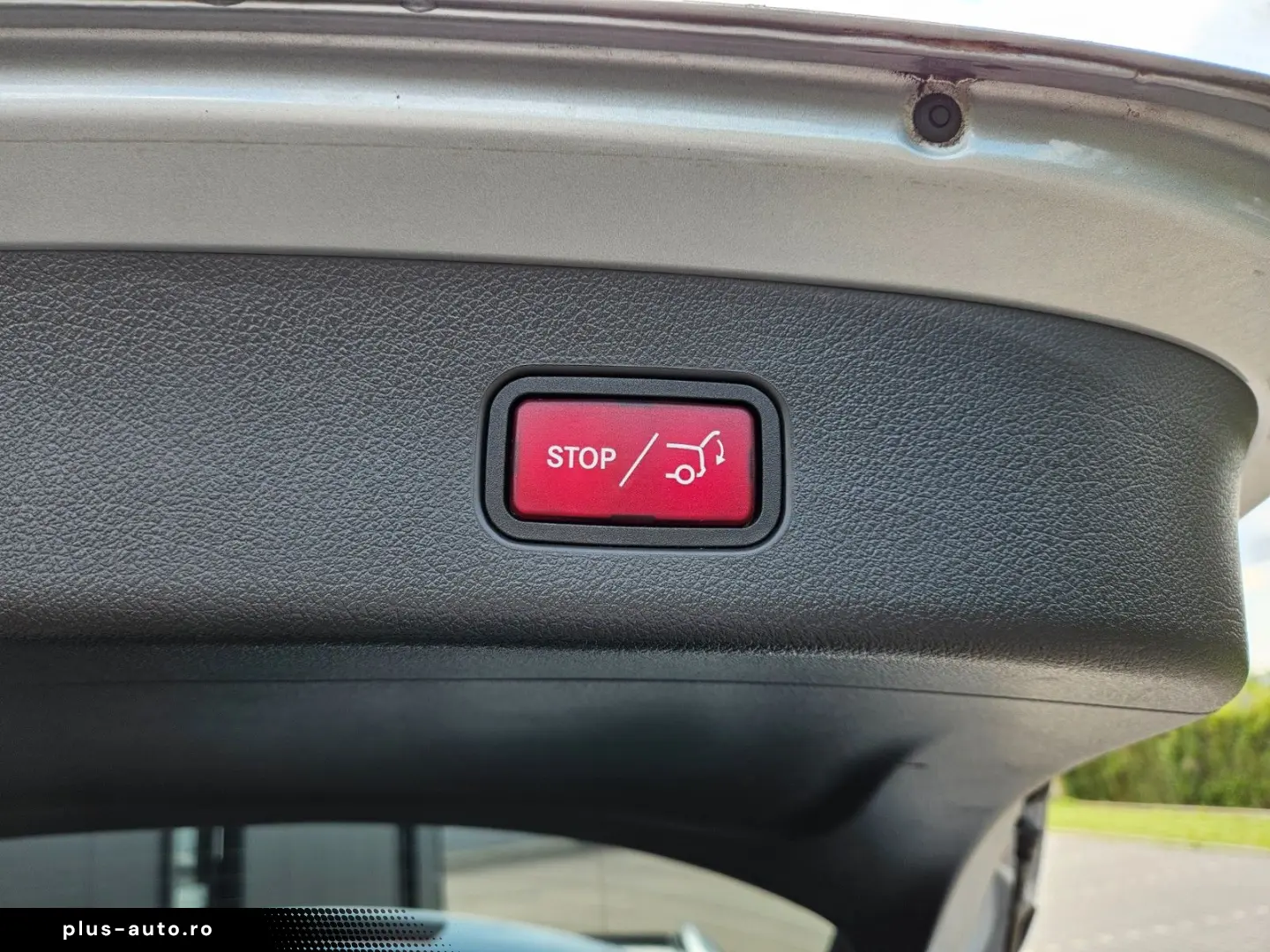 MERCEDES-BENZ GLC 200 4M AMG Pano AHK Distronic 1.Hd. uffr.