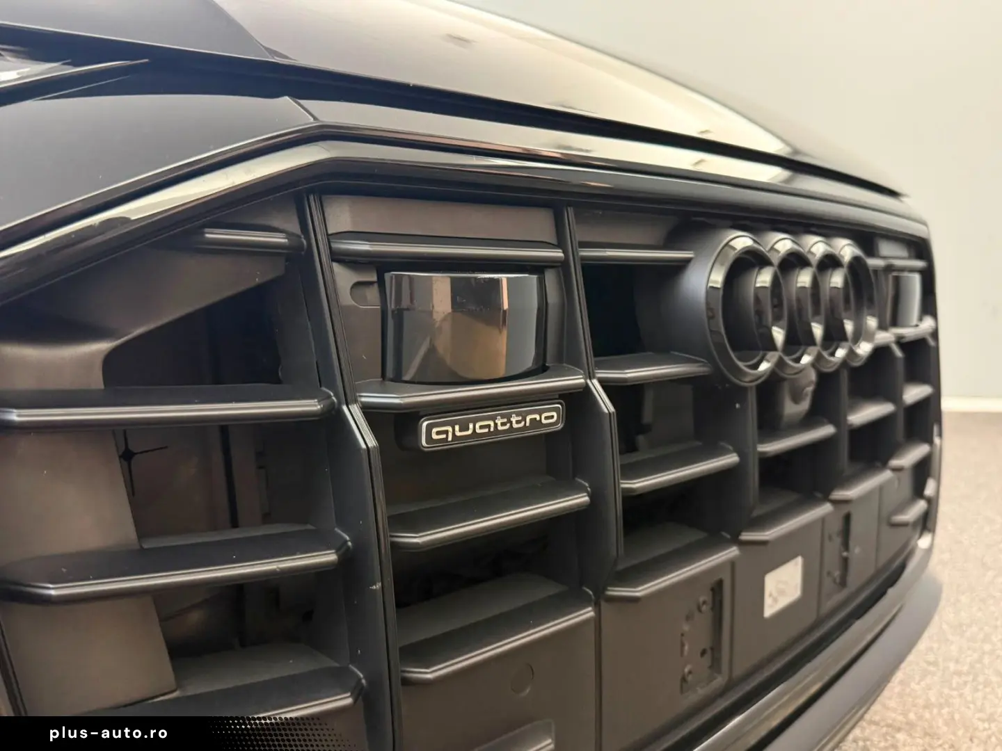 AUDI Q8 50 TDI quattro Competition Plus Carbon
