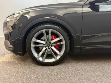 AUDI Q8 50 TDI quattro Competition Plus Carbon