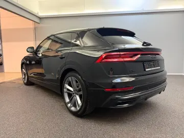 AUDI Q8 50 TDI quattro Competition Plus Carbon