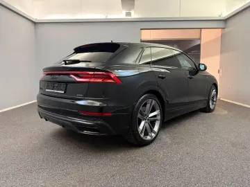 AUDI Q8 50 TDI quattro Competition Plus Carbon