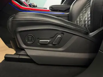 AUDI Q8 50 TDI quattro Competition Plus Carbon