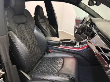 AUDI Q8 50 TDI quattro Competition Plus Carbon