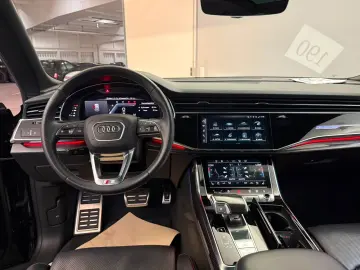 AUDI Q8 50 TDI quattro Competition Plus Carbon