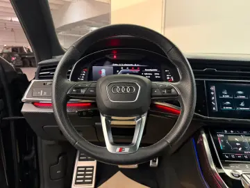 AUDI Q8 50 TDI quattro Competition Plus Carbon