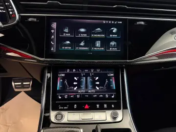 AUDI Q8 50 TDI quattro Competition Plus Carbon