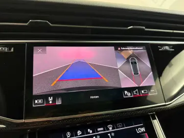AUDI Q8 50 TDI quattro Competition Plus Carbon