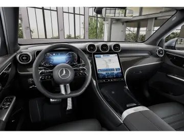 MERCEDES-BENZ GLC 300 d 4M   AMG AHK KAMERA PANO SPU…