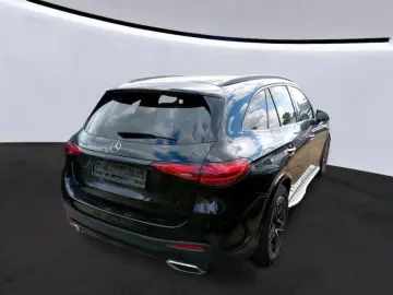 MERCEDES-BENZ GLC 300 d 4Matic AMG Night TRITTBRETT …